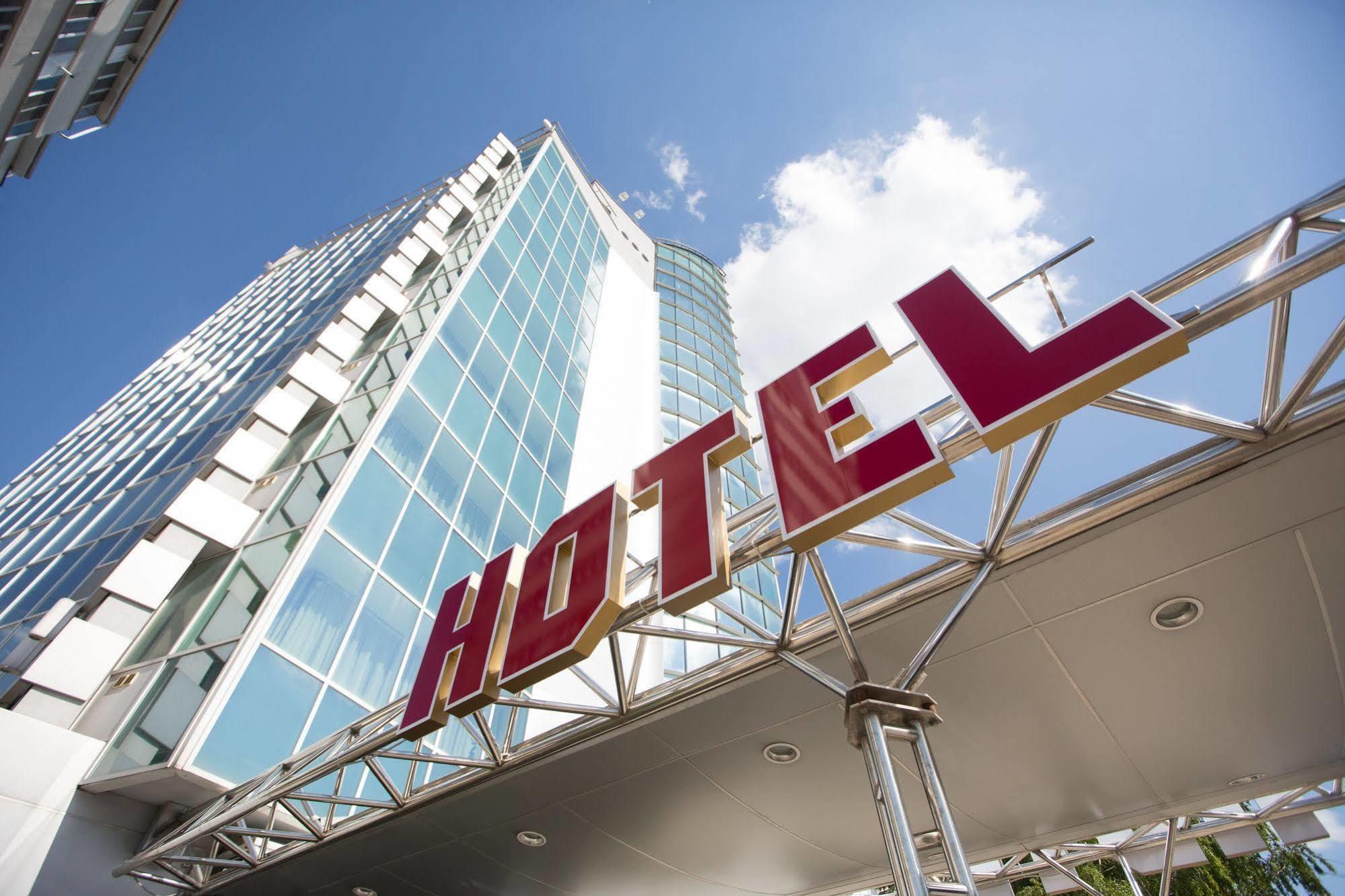 Jumbo Hotel Chişinau Exteriör bild